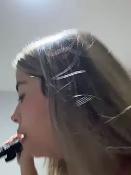 Snapshot of ninfduda chatting on February 21, 12:11 am ninfduda online show from February 21, 12:11 am