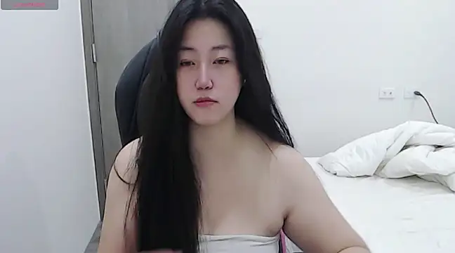 Snapshot of minnie9009 chatting on February 13, 11:50 am minnie9009 online show from February 13, 11:50 am