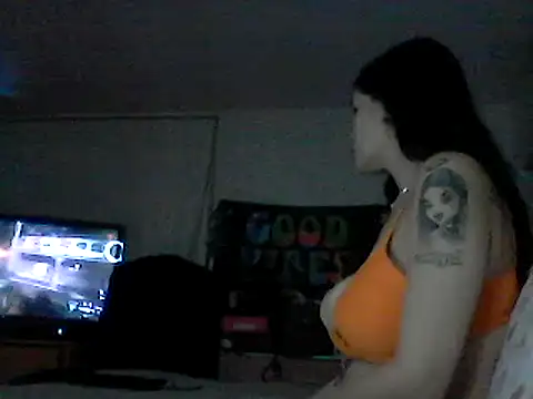 Snapshot of nikkikittyx3 chatting on April 8, 8:14 am nikkikittyx3 online show from April 8, 8:14 am