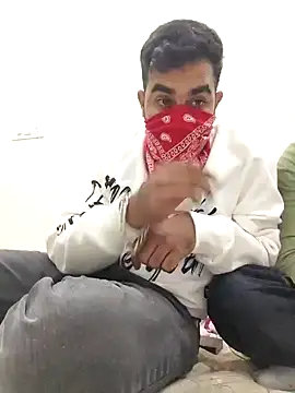 13lusty online show from February 7, 8:55 am