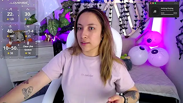 Snapshot of NyxAndria_1 chatting on October 22, 10:31 pm NyxAndria 1 online show from October 22, 10:31 pm