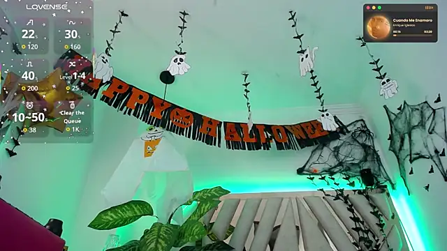 Snapshot of NyxAndria_1 chatting on November 9, 9:46 pm NyxAndria 1 online show from November 9, 9:46 pm