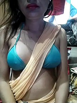 Snapshot of SANA-LEONI chatting on February 25, 6:03 am SANA-LEONI online show from February 25, 6:03 am