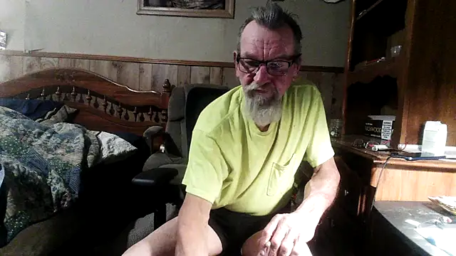 Snapshot of Aldick68 chatting on March 1, 2:48 am Aldick68 online show from March 1, 2:48 am