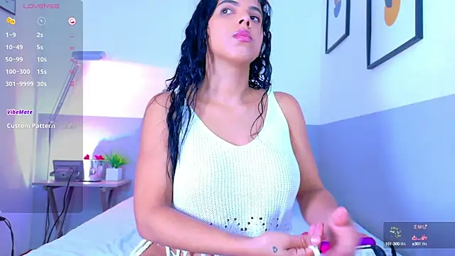 Snapshot of hotiergirl chatting on September 27, 12:21 pm hotiergirl online show from September 27, 12:21 pm