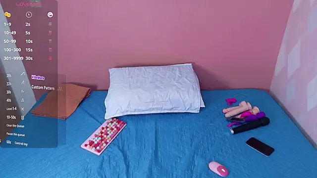 Snapshot of hotiergirl chatting on September 29, 6:13 pm hotiergirl online show from September 29, 6:13 pm