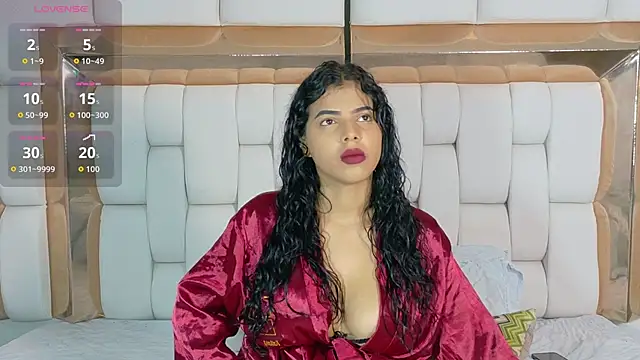 Snapshot of hotiergirl chatting on October 3, 12:35 pm hotiergirl online show from October 3, 12:35 pm