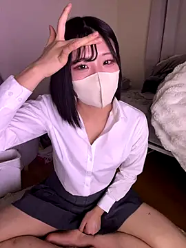 Snapshot of sakuchaaa_2525 chatting on December 19, 1:40 pm sakuchaaa 2525 online show from December 19, 1:40 pm