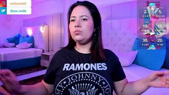 Snapshot of zoes_milee chatting on September 16, 11:11 am zoes milee online show from September 16, 11:11 am