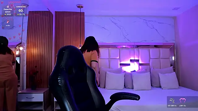 Snapshot of zoes_milee chatting on February 20, 11:54 am zoes milee online show from February 20, 11:54 am