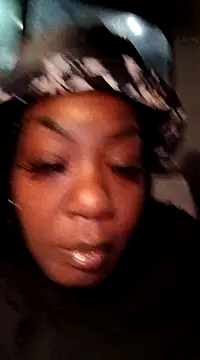 chocolatechipkukky85 online show from February 1, 12:29 am