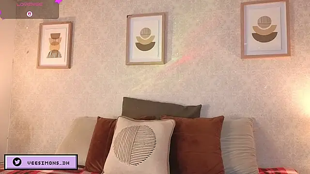 Snapshot of Veronica_simons chatting on December 4, 8:50 pm Veronica simons online show from December 4, 8:50 pm