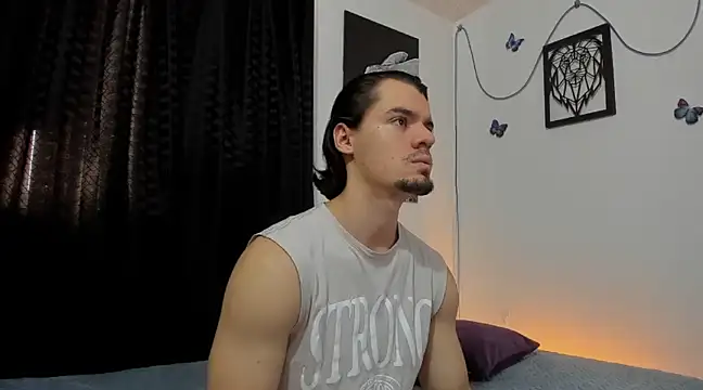 maxi styles online show from February 12, 7:35 pm