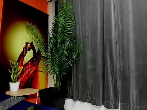 maxi styles online show from February 20, 11:54 am