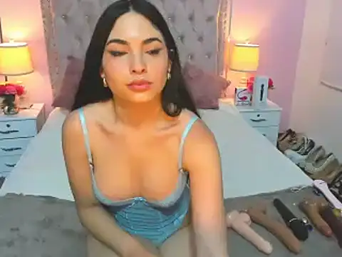 Snapshot of NoaLuxury chatting on March 16, 3:14 am NoaLuxury online show from March 16, 3:14 am