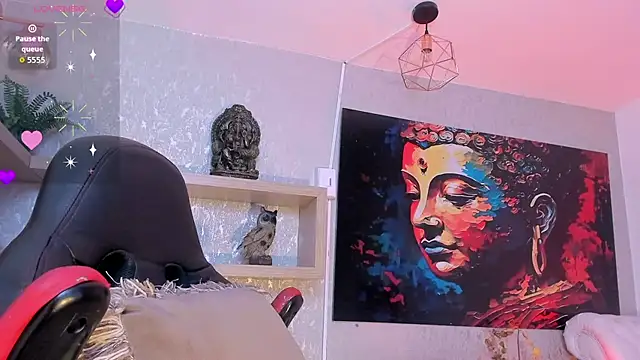 Luxury Woman online show from October 15, 8:58 am