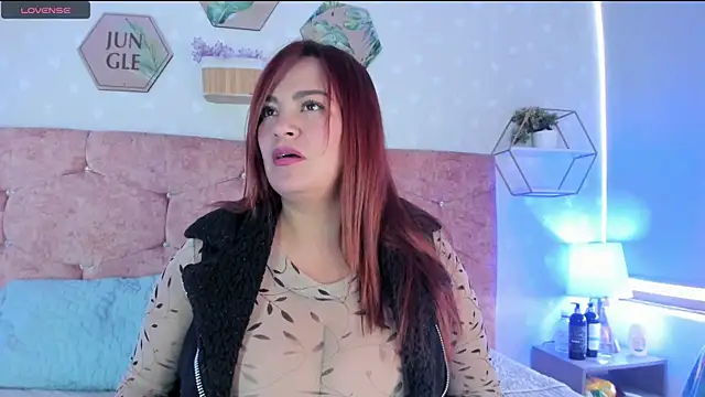 Snapshot of Elise-Leyton chatting on March 17, 8:09 pm Elise-Leyton online show from March 17, 8:09 pm