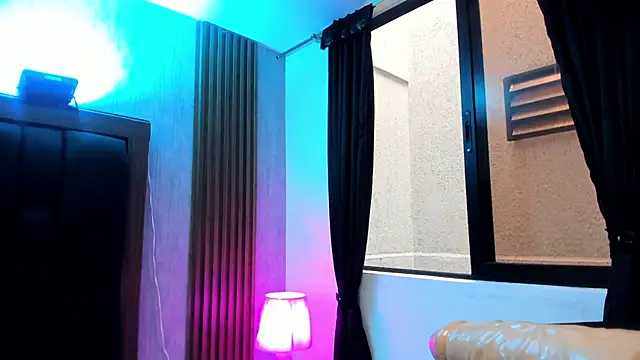 Snapshot of Elise-Leyton chatting on November 21, 6:06 pm Elise-Leyton online show from November 21, 6:06 pm