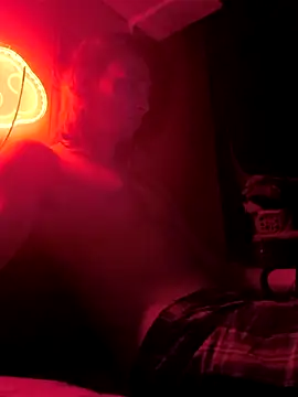 Snapshot of cherryboi21 chatting on November 14, 5:39 am cherryboi21 online show from November 14, 5:39 am