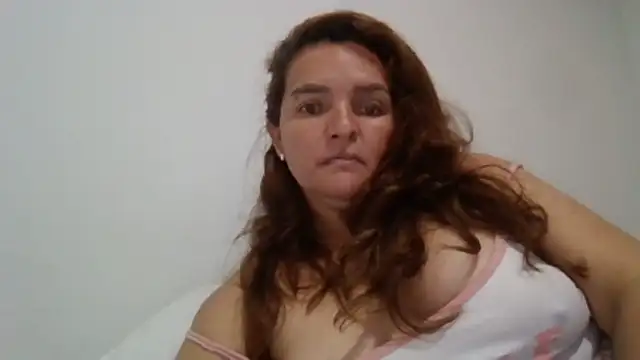 squirtlatinx online show from April 18, 12:53 pm