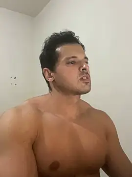 Snapshot of Lucasfit24 chatting on February 4, 12:19 am Lucasfit24 online show from February 4, 12:19 am