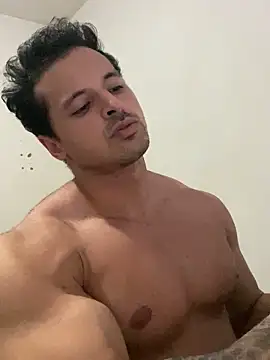 Snapshot of Lucasfit24 chatting on February 9, 3:32 am Lucasfit24 online show from February 9, 3:32 am