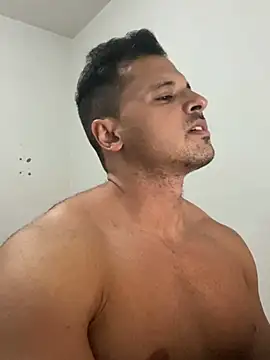 Snapshot of Lucasfit24 chatting on February 20, 12:19 am Lucasfit24 online show from February 20, 12:19 am