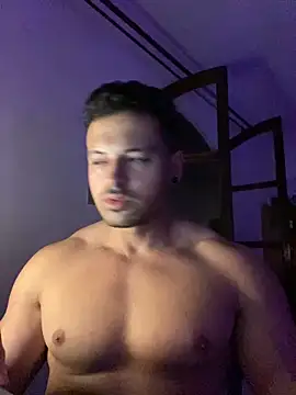 Snapshot of Lucasfit24 chatting on February 24, 3:33 am Lucasfit24 online show from February 24, 3:33 am