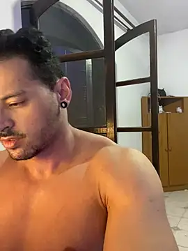 Snapshot of Lucasfit24 chatting on March 15, 11:50 pm Lucasfit24 online show from March 15, 11:50 pm