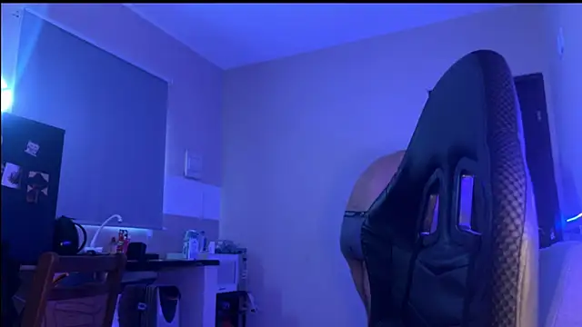 Snapshot of Lucasfit24 chatting on November 17, 4:24 pm Lucasfit24 online show from November 17, 4:24 pm