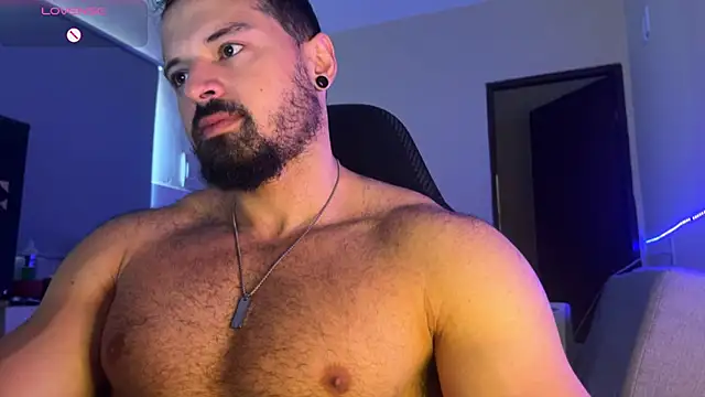 Snapshot of Lucasfit24 chatting on December 1, 2:33 pm Lucasfit24 online show from December 1, 2:33 pm