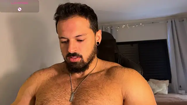 Snapshot of Lucasfit24 chatting on December 14, 2:44 pm Lucasfit24 online show from December 14, 2:44 pm