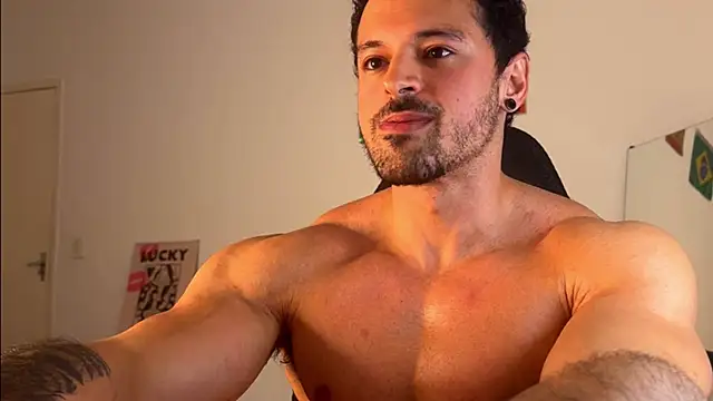 Snapshot of Lucasfit24 chatting on July 16, 3:12 am Lucasfit24 online show from July 16, 3:12 am