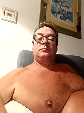 Snapshot of MountJohnXL chatting on March 1, 1:11 am MountJohnXL online show from March 1, 1:11 am