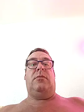 Snapshot of MountJohnXL chatting on February 22, 2:02 am MountJohnXL online show from February 22, 2:02 am