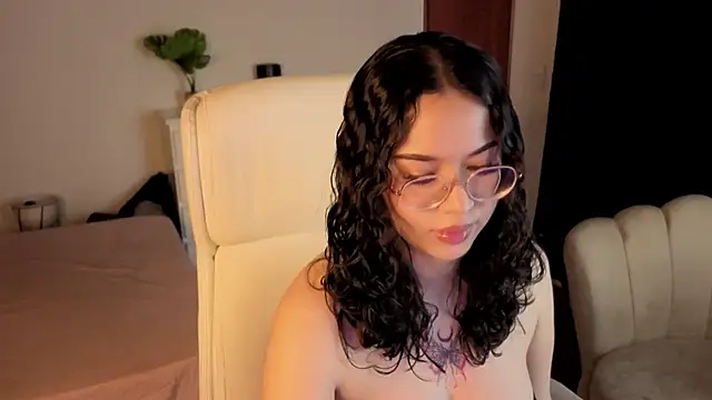 Snapshot of Renaxi_Smith chatting on October 23, 7:56 pm Renaxi Smith online show from October 23, 7:56 pm