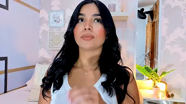 Snapshot of CharlotteGraay chatting on November 29, 7:39 pm CharlotteGraay online show from November 29, 7:39 pm