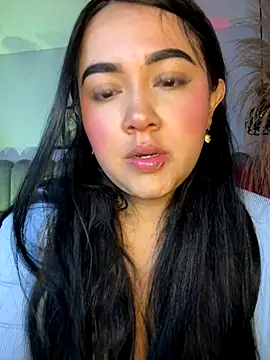 Sara  collins   online show from November 18, 12:31 pm