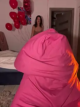 Snapshot of Mylaya chatting on February 10, 6:03 pm Mylaya online show from February 10, 6:03 pm