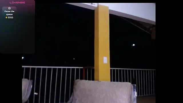 leslycarsson online show from March 18, 1:42 am