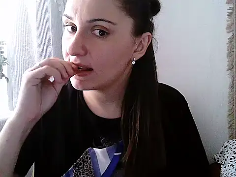 Yuliia30 online show from December 18, 11:27 am