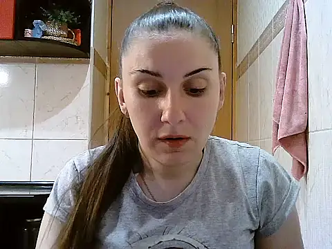 Snapshot of Yuliia30 chatting on June 3, 5:07 pm Yuliia30 online show from June 3, 5:07 pm