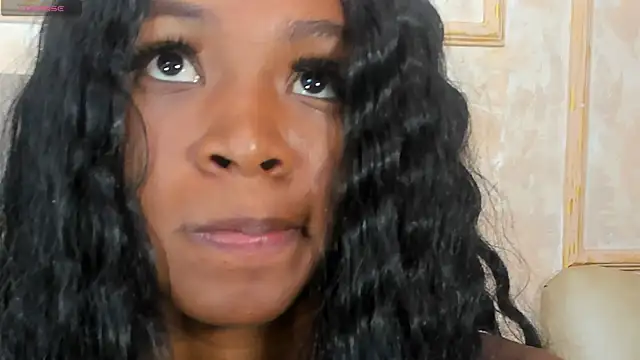 Snapshot of LilaBeily chatting on February 4, 7:33 pm LilaBeily online show from February 4, 7:33 pm