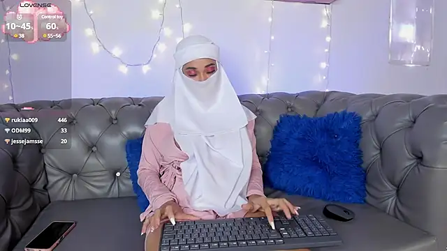 Eva abaad online show from January 18, 6:53 pm