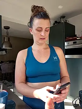 Snapshot of cumtomama chatting on September 29, 9:25 am cumtomama online show from September 29, 9:25 am