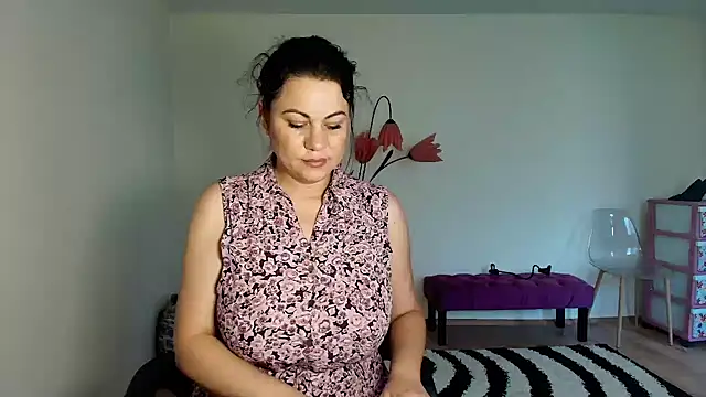Snapshot of VixenVibesX chatting on June 18, 11:58 am VixenVibesX online show from June 18, 11:58 am