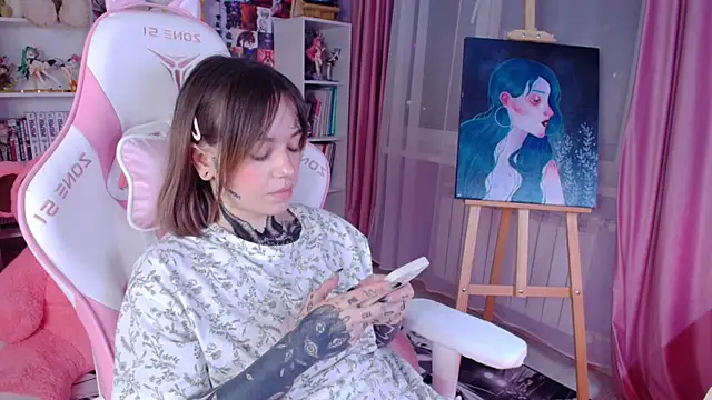Snapshot of Catharsisi chatting on March 13, 5:28 pm Catharsisi online show from March 13, 5:28 pm