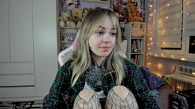 Catharsisi online show from April 19, 7:38 pm