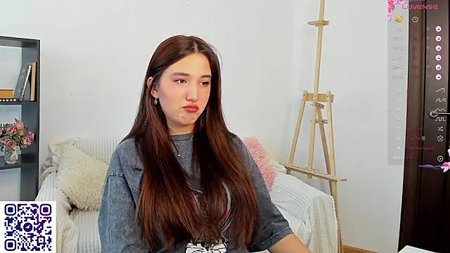 Snapshot of anna_elfi chatting on February 23, 2:51 am anna elfi online show from February 23, 2:51 am