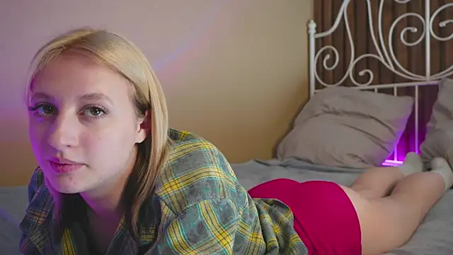 milasmiu online show from January 11, 9:46 pm